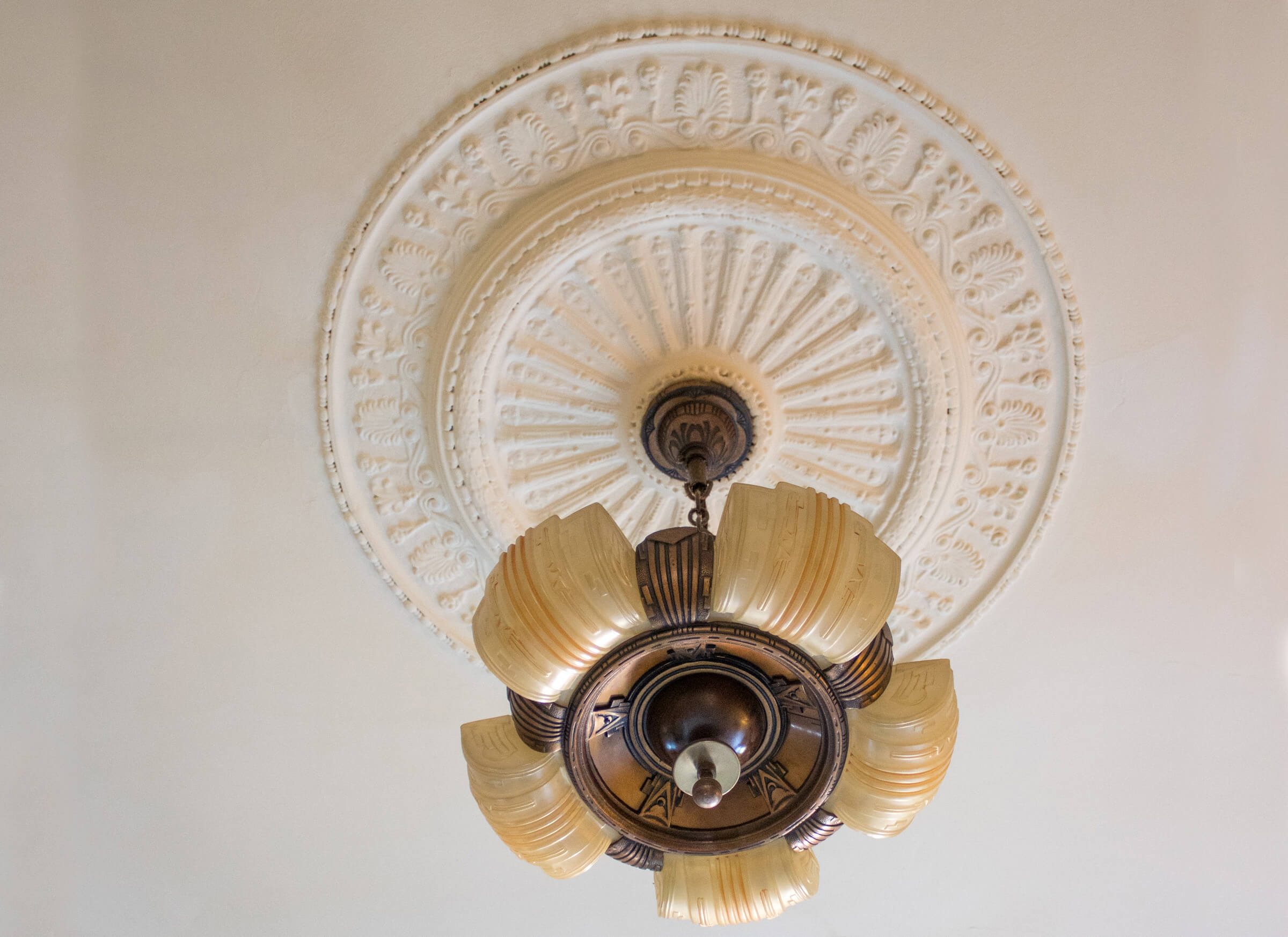 a Colonial Revival medallion in a circa 1901 Benjamin Driesler house in Prospect Heights