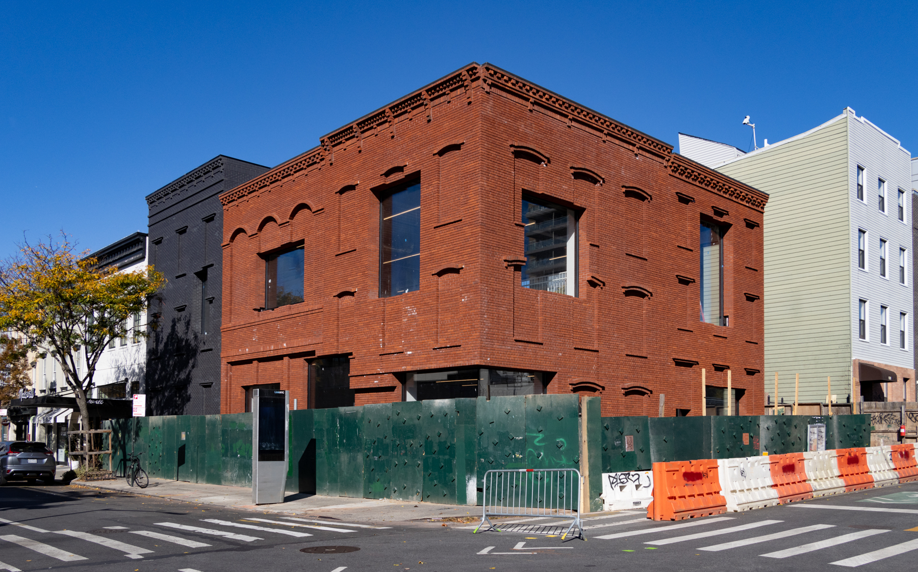 williamsburg - brick building under construction