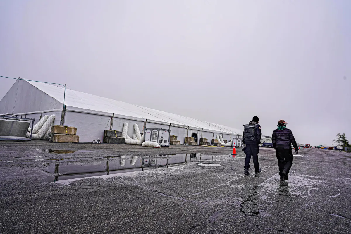 brooklyn - people walking outside at floyd bennett field