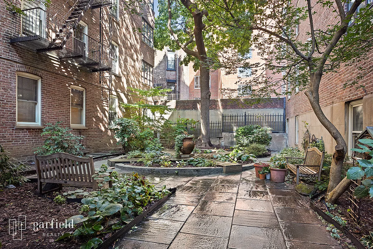 courtyard with plantings